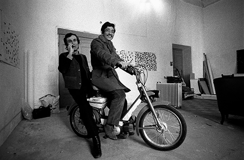 Alighiero Boetti and Salman Ali in the study of Piazza S. Apollonia 3, 1975, photo by Giorgio Colombo